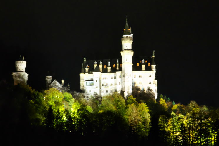 ノイシュバンシュタイン城のライトアップ