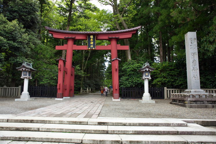 弥彦神社